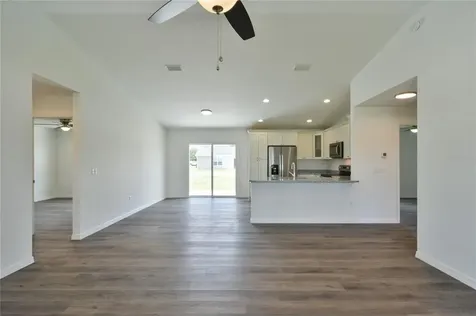 182 Fisher Way Ocklawaha FL 32179