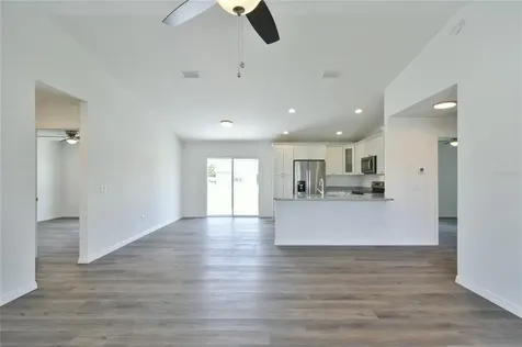 182 Fisher Way Ocklawaha FL 32179