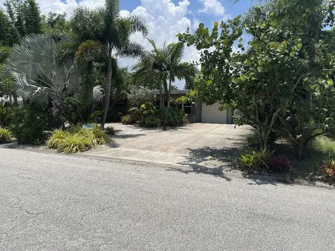2708 Wisteria Place Sarasota FL 34239