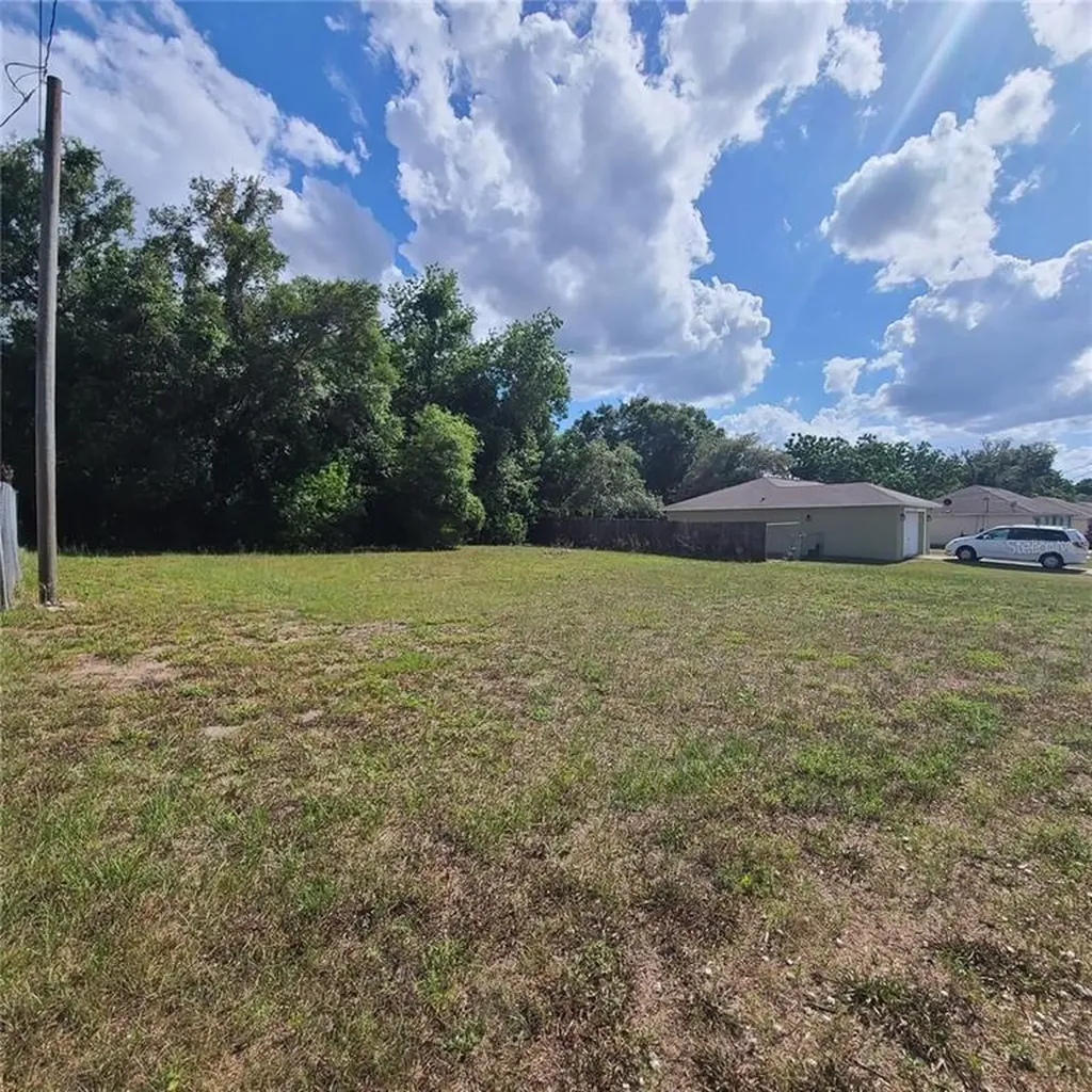 27326 Warner Avenue Brooksville FL 34602