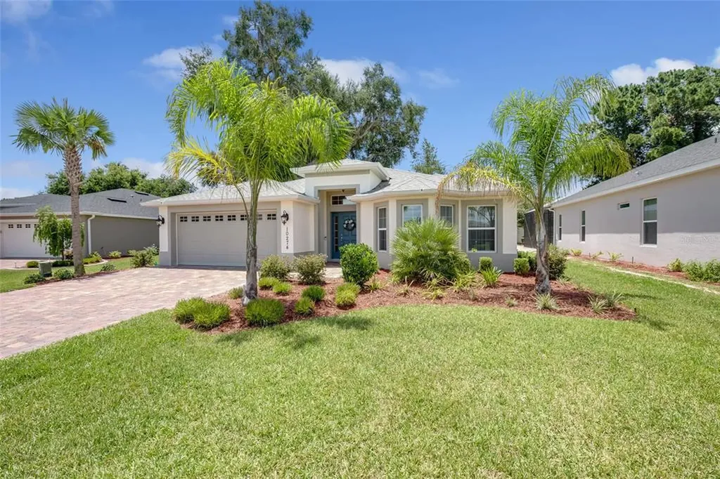 10274 Julia Isles Avenue Oxford FL 34484