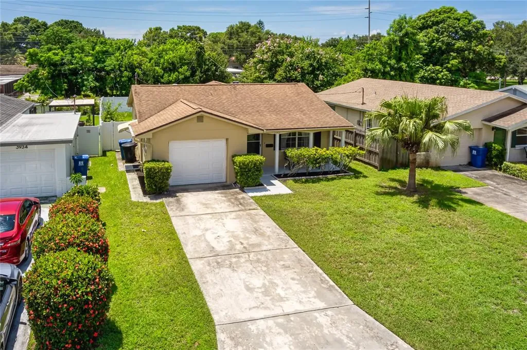 3942 14th Avenue N St Petersburg FL 33713