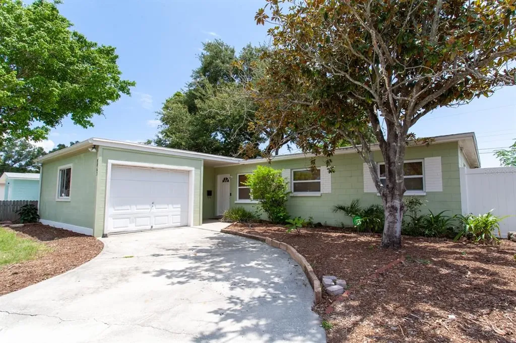 8863 57th Street N Pinellas Park FL 33782