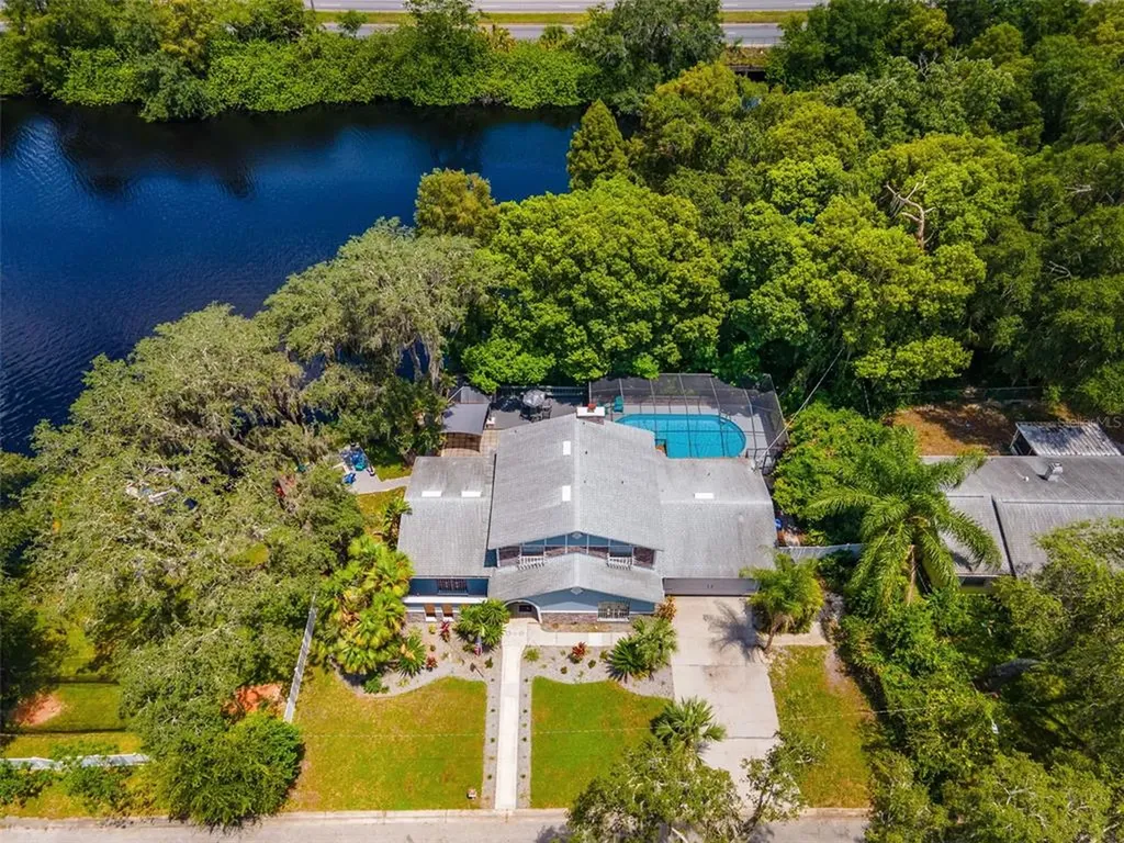 8021 Tierra Verde Drive Tampa FL 33617