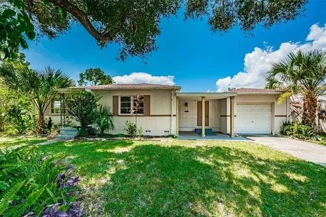 2200 35th Avenue N St Petersburg FL 33713
