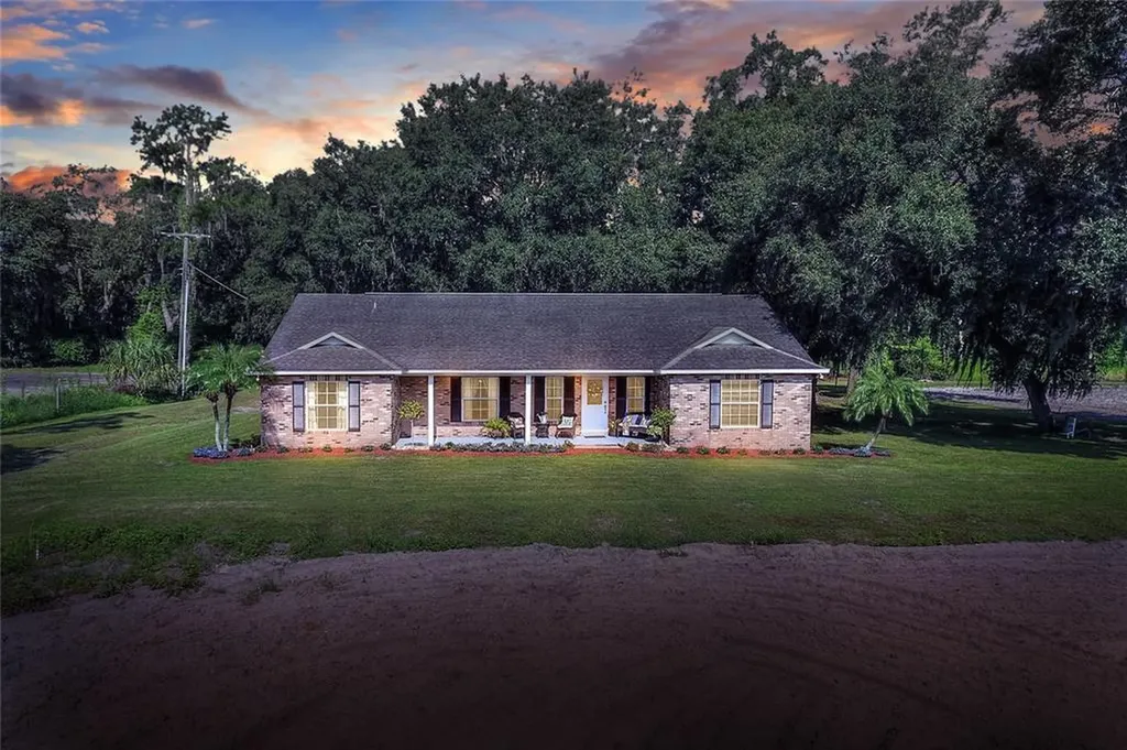 3802 Gallagher Road Dover FL 33527