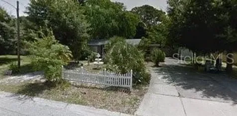 704 Seeds Avenue Sarasota FL 34237