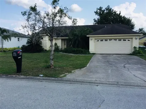 890 Reflections Loop E Winter Haven FL 33884