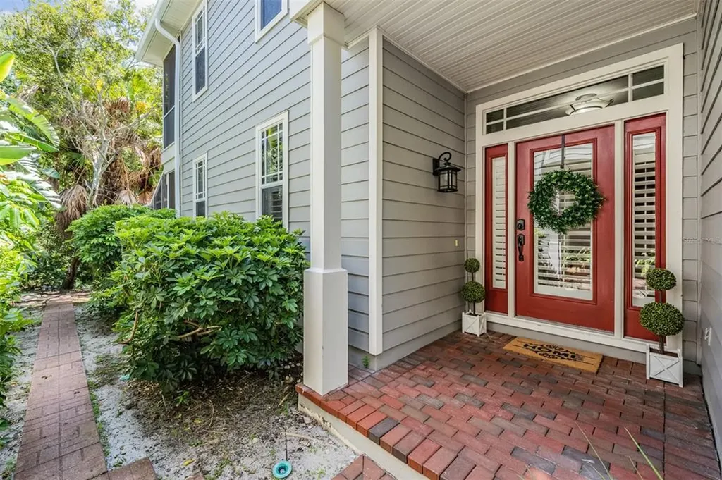 2868 Bayshore Trails Drive Tampa FL 33611