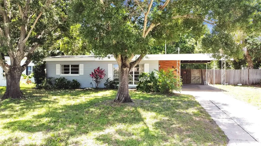 4160 Pompano Drive SE St Petersburg FL 33705