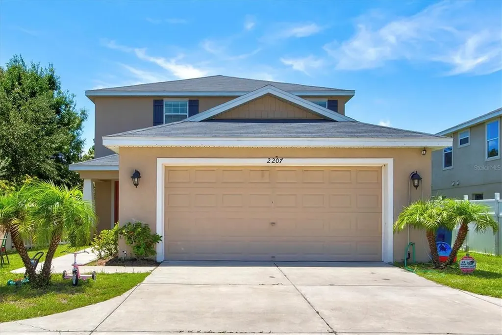 2207 30th Avenue W Bradenton FL 34205