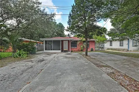 8605 N Huntley Avenue Tampa FL 33604