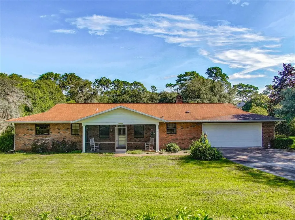 16615 Orange Avenue Umatilla FL 32784