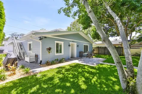 784 28th Avenue N St Petersburg FL 33704