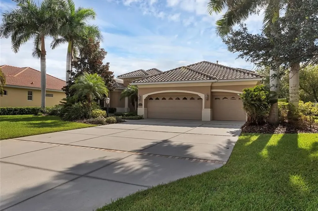 7305 Desert Ridge Glen Lakewood Ranch FL 34202