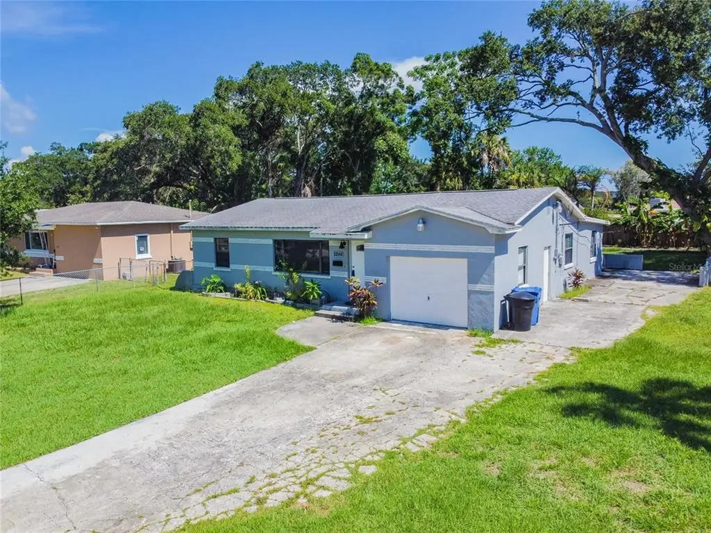 2246 Lamparilla Way S St Petersburg FL 33712