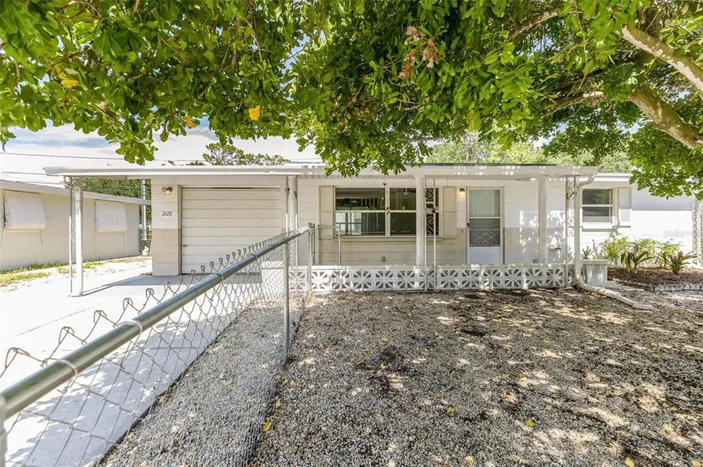 2128 Holiday Drive Holiday FL 34691
