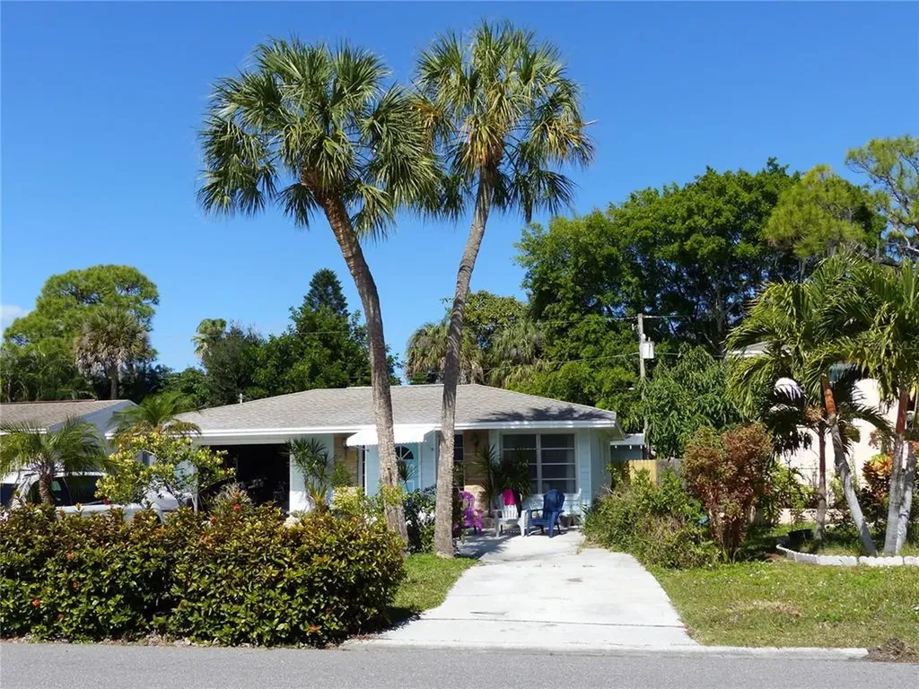 1879 New Hampshire Avenue NE St Petersburg FL 33703