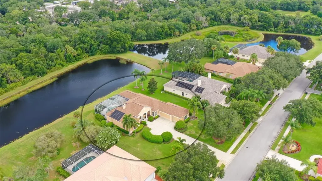 10033 Cherry Hills Avenue Circle Bradenton FL 34202