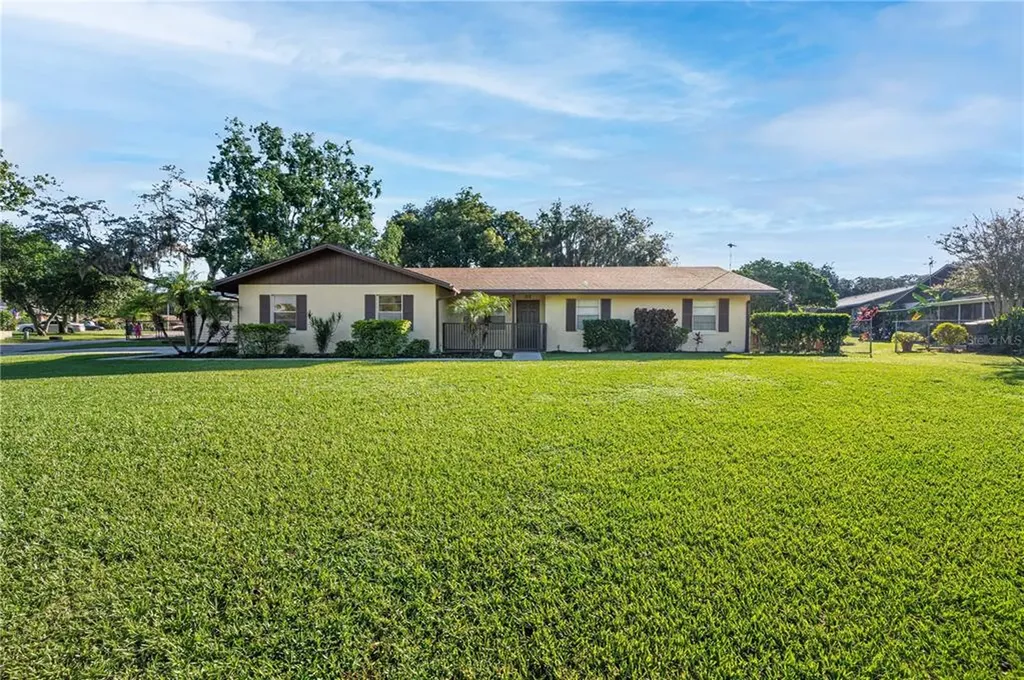 122 Lake Thomas Drive Winter Haven FL 33880