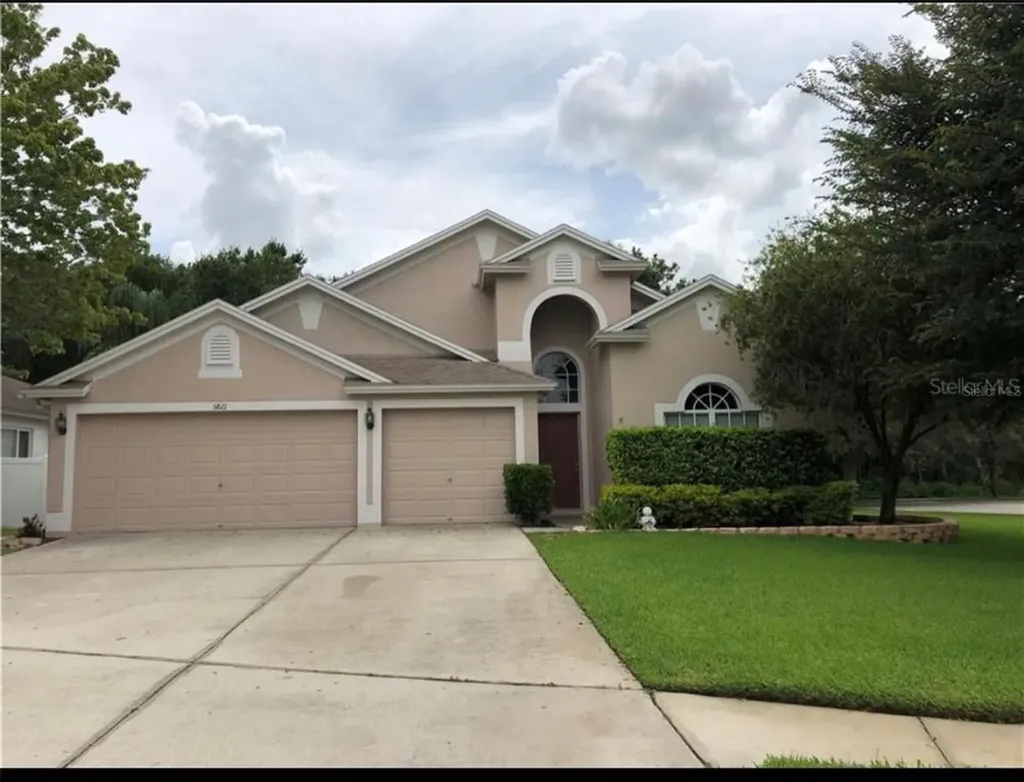 5821 Montford Drive Zephyrhills FL 33541