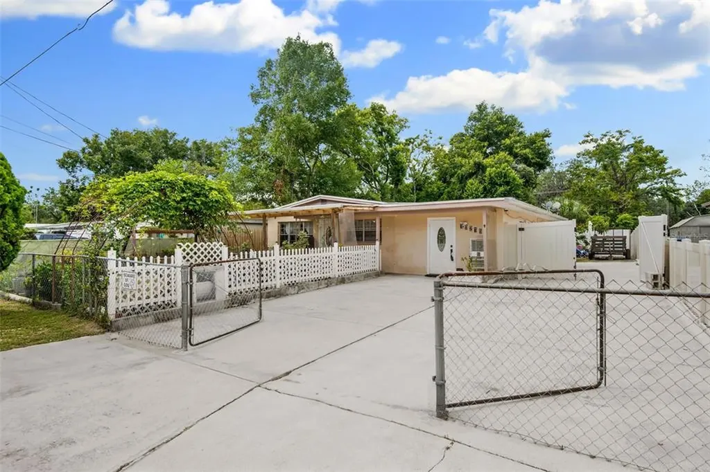 10216 N Altman Street Tampa FL 33612