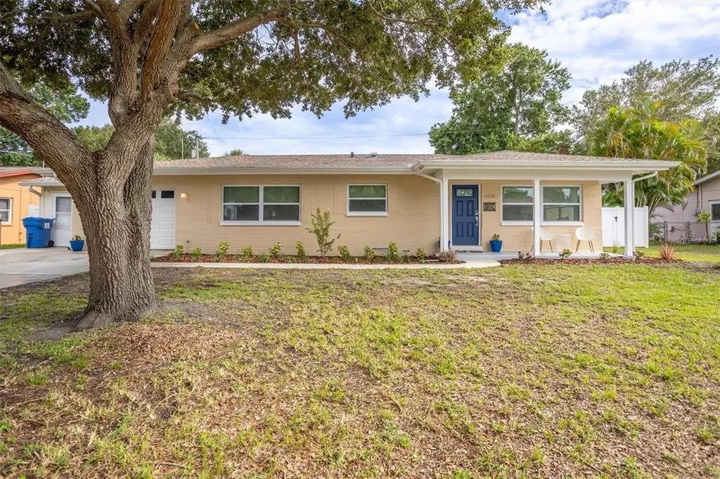 6934 10th Avenue N St Petersburg FL 33710