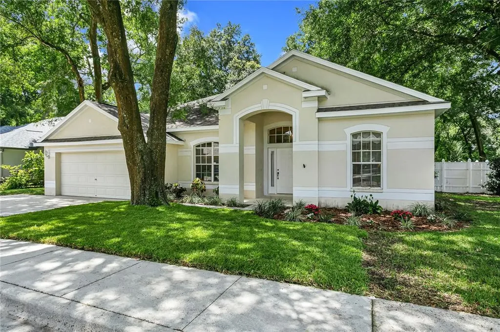 2107 Fawn Meadow Drive Valrico FL 33594