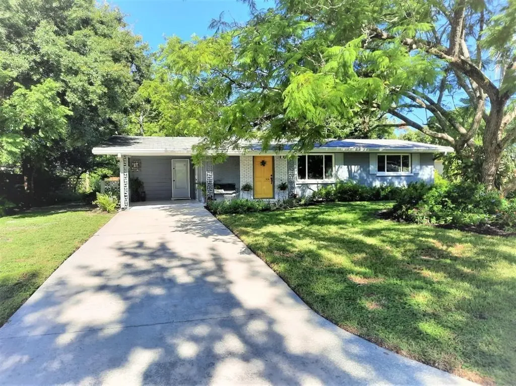 2722 Botany Avenue Sarasota FL 34239