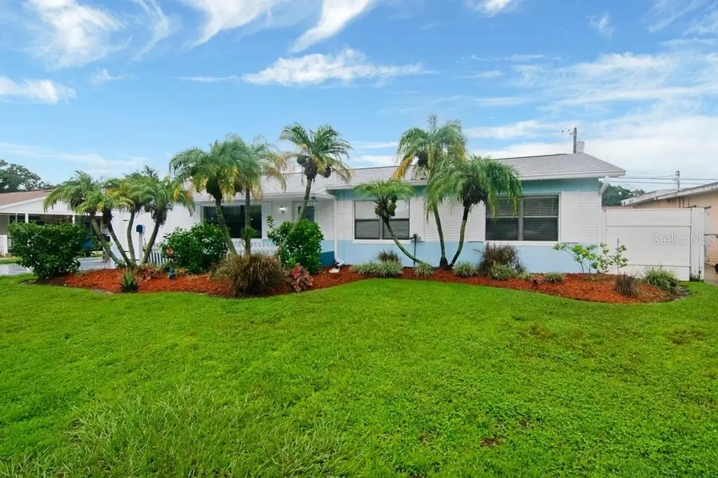 6421 Orchard Drive N St Petersburg FL 33702