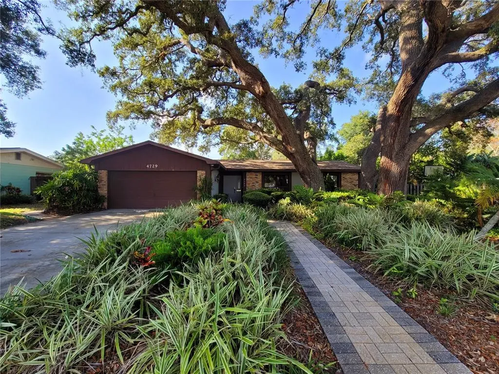 4729 12th Avenue N St Petersburg FL 33713