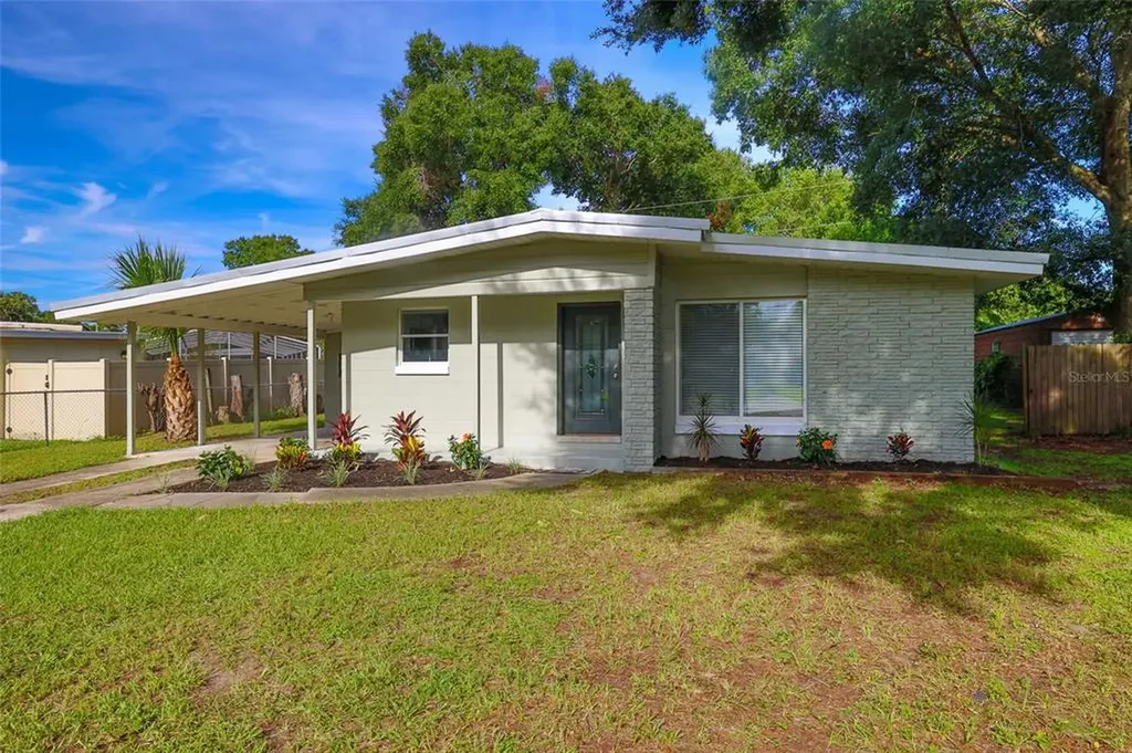 1302 N Amelia Avenue Deland FL 32724