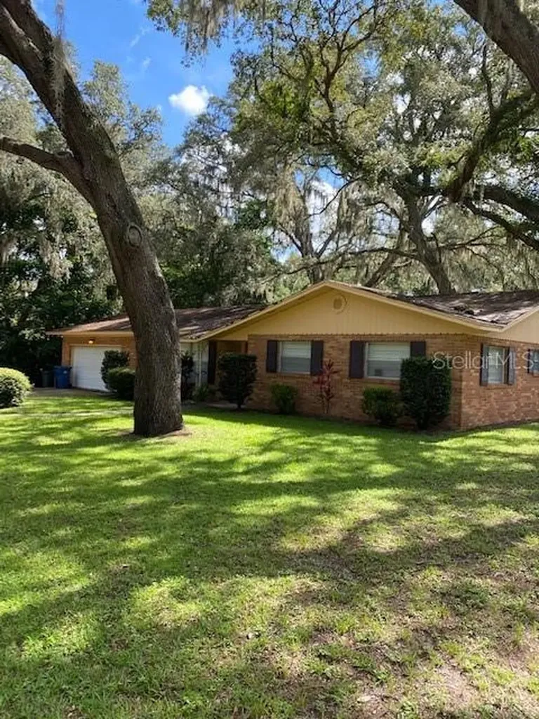 2211 Durfey Avenue Orange City FL 32763