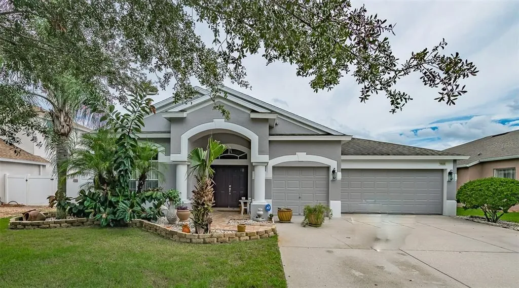 1920 Heartland Circle Valrico FL 33594
