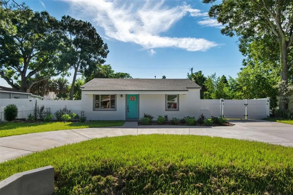 3906 S Church Avenue Tampa FL 33611