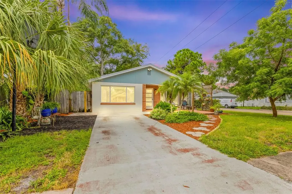 2201 4th Avenue N St Petersburg FL 33713