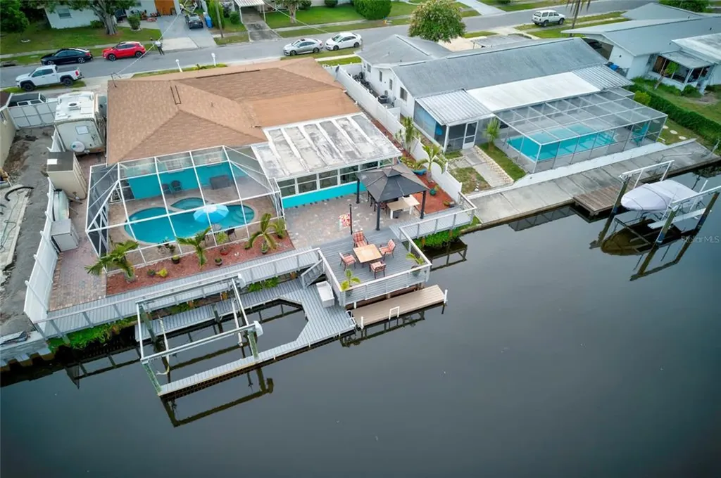 5811 Liverpool Drive Tampa FL 33615