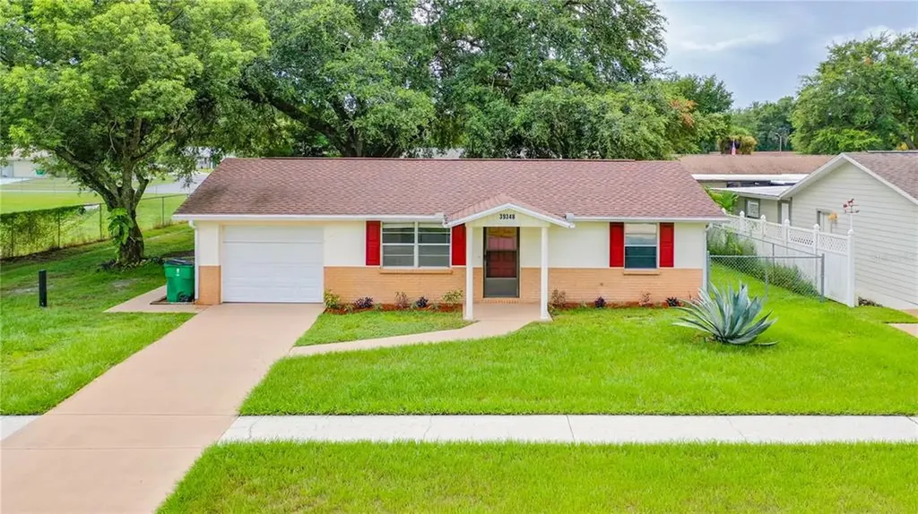 39348 9th Avenue Zephyrhills FL 33542