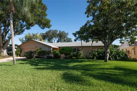 6723 14th Avenue N St Petersburg FL 33710