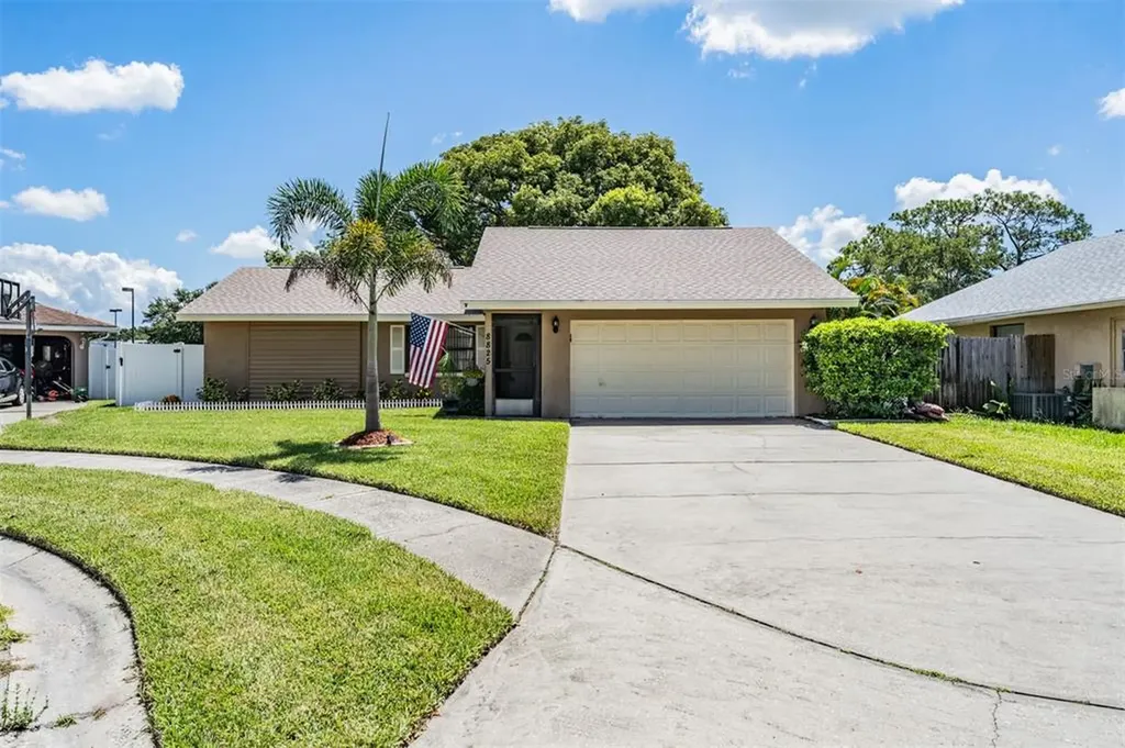 8825 Magnolia Court Seminole FL 33777