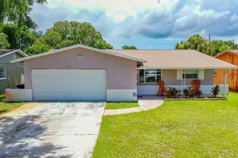 3301 39th Street N St Petersburg FL 33713