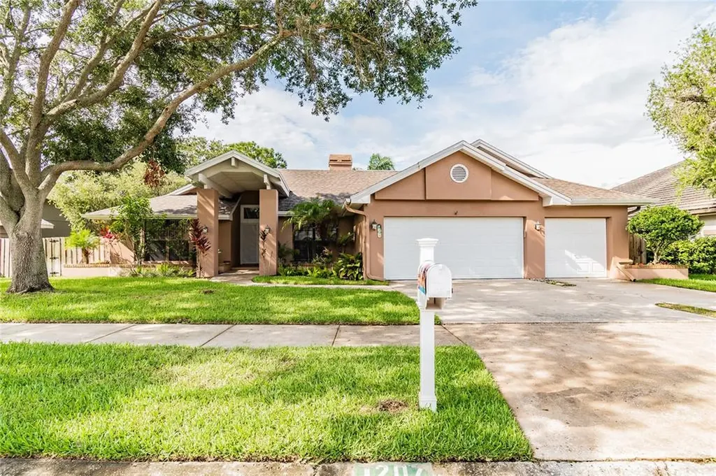 1207 Huntington Lane Safety Harbor FL 34695