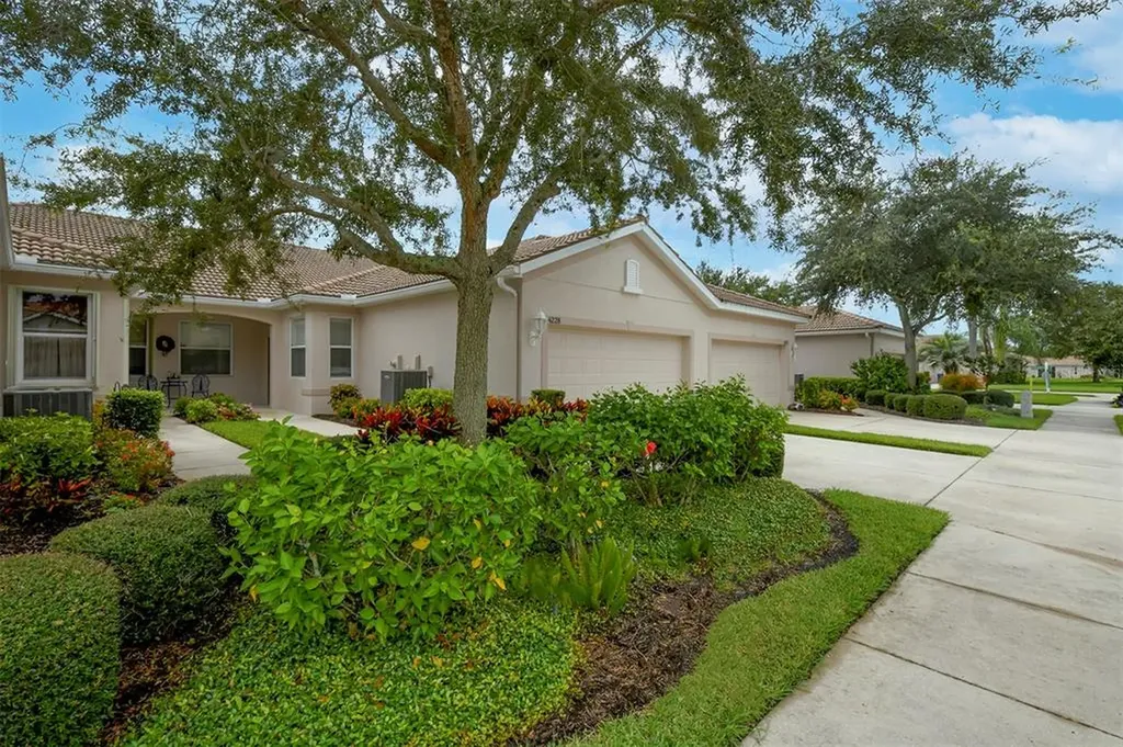 4228 Cascade Falls Drive Sarasota FL 34243