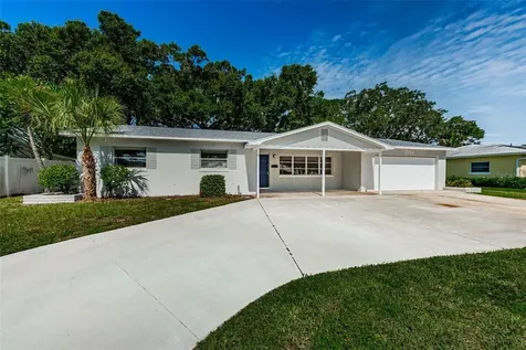 2726 64th Street N St Petersburg FL 33710