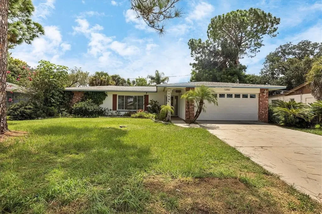 4956 Live Oak Drive Sarasota FL 34232