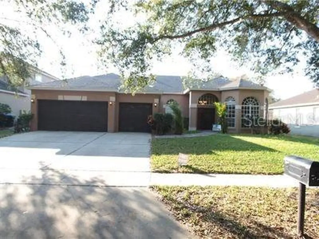 10122 Newington Drive Orlando FL 32836