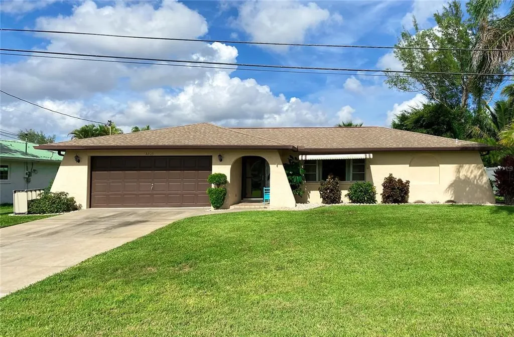 3205 SE 4th Avenue Cape Coral FL 33904