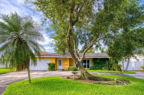 2012 Tanglewood Drive NE St Petersburg FL 33702