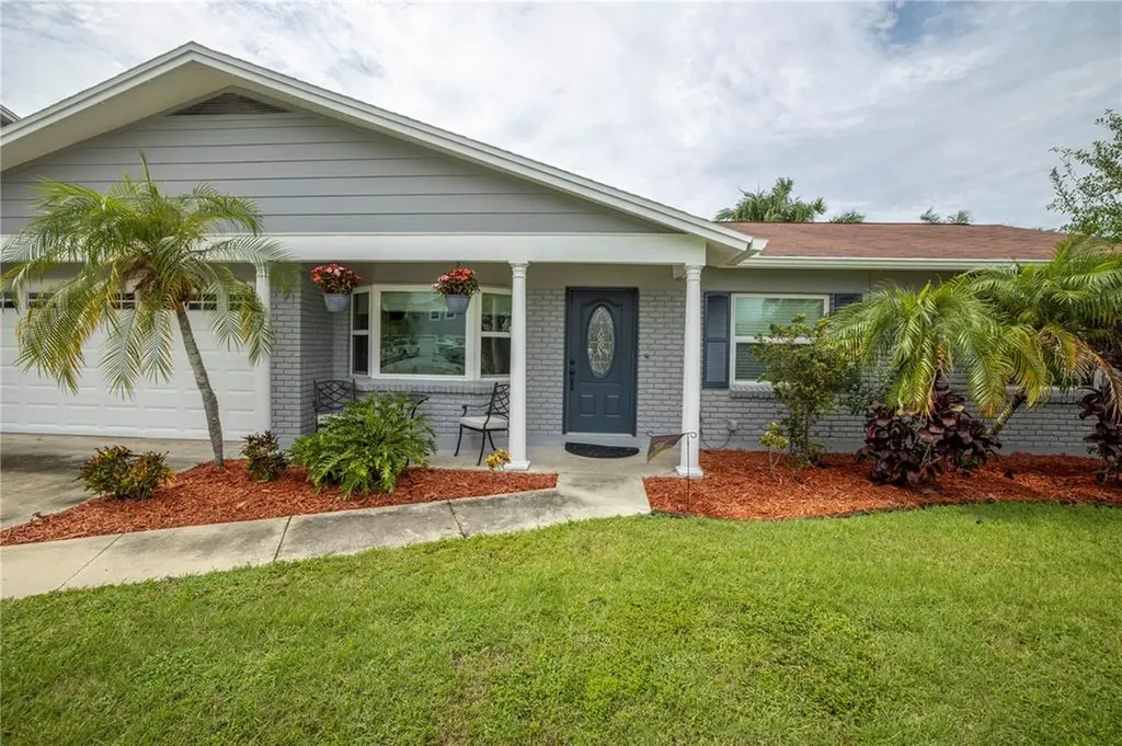 4657 Bay Crest Drive Tampa FL 33615