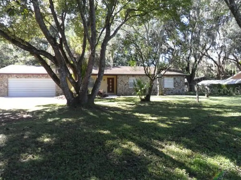 1319 E 149th Avenue Lutz FL 33549